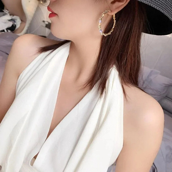 NEW 18K Gold Twisted Diamond Hoop Earrings - Picture 3 of 8